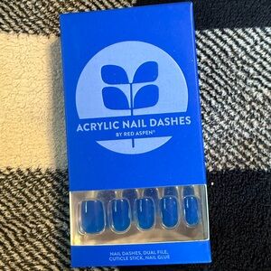 Red Aspen Nail Dashes - Vibrant Verena